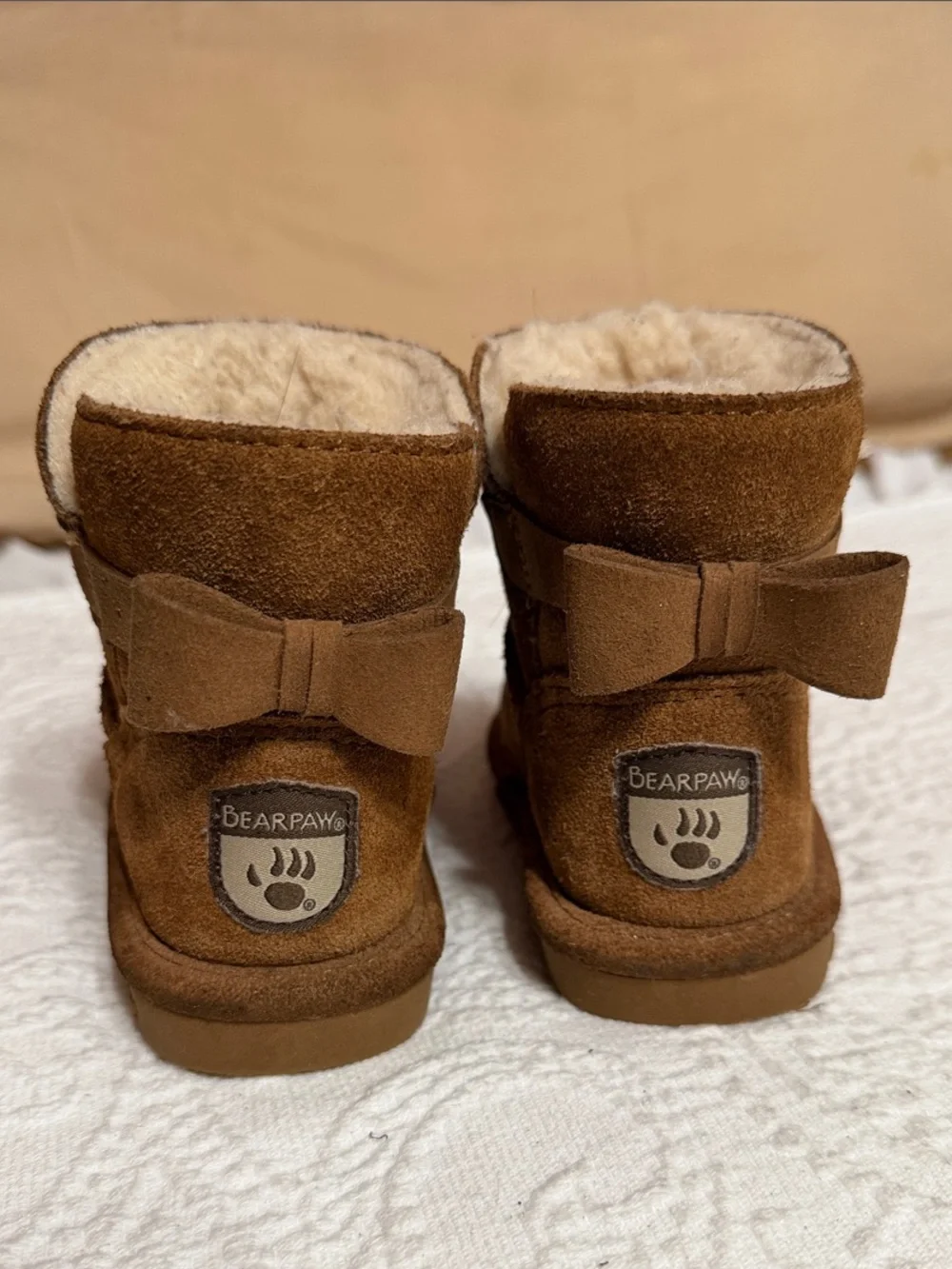 BearPaw Size 7 Toddler Chestnut Suede Boots with Shearling Lining and Bow